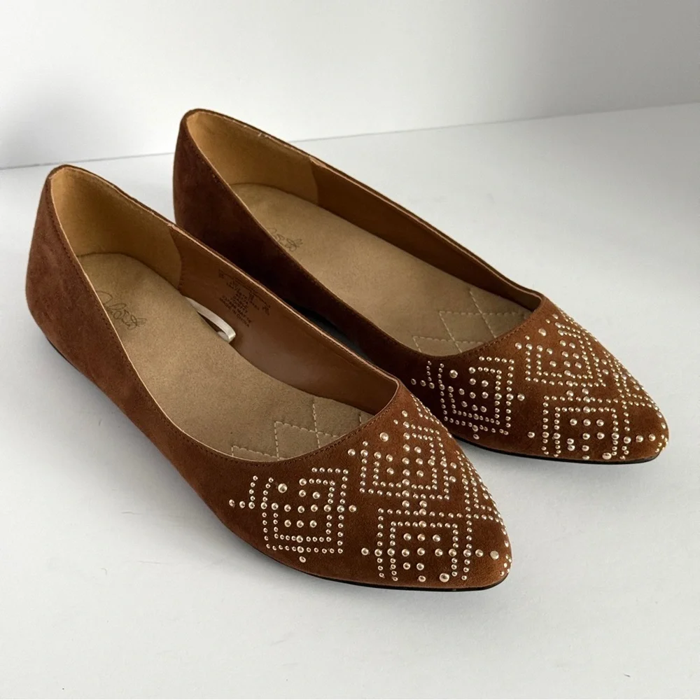 Jaclyn Smith Faux Suede Sequin Toe Flats Cognac Brown Size 9M